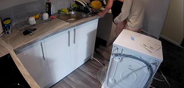 trendsHorny wife seduces a plumber in the kitchen while her husband at work.